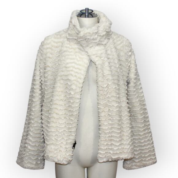 Patagonia Women's Pelage Jacket Small Pearl 28230 Apres EVEN SOFTER THAN FLEECE! - Picture 3 of 16